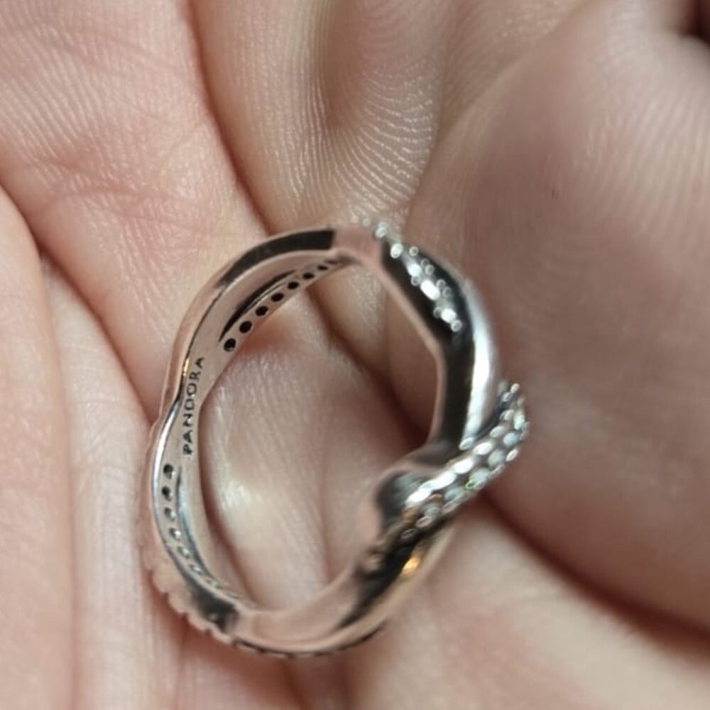 Sparkling Intertwined Wave Ring - image 3